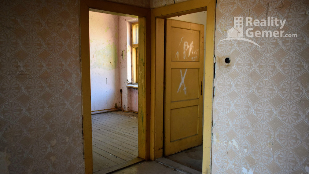 Polyfunkčný objekt v Hrnčiarskych Zalužanoch