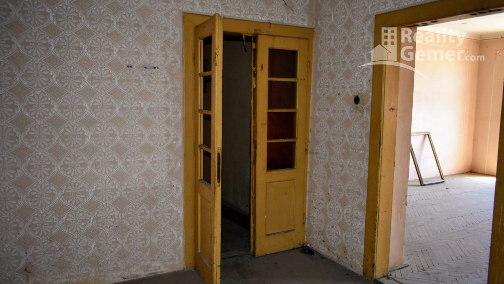 Polyfunkčný objekt v Hrnčiarskych Zalužanoch