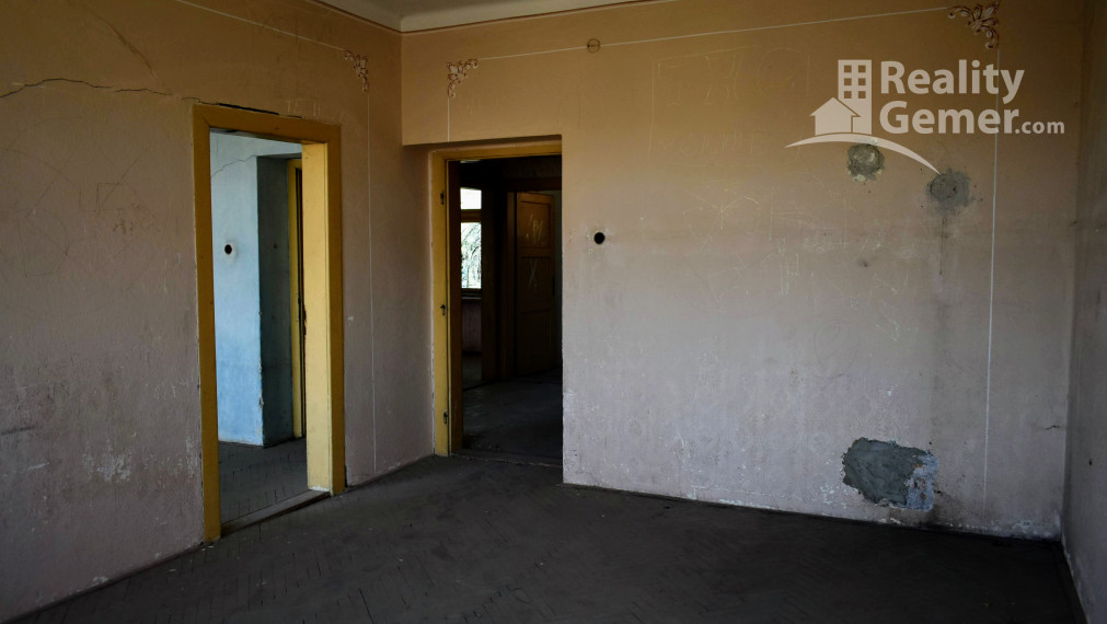 Polyfunkčný objekt v Hrnčiarskych Zalužanoch