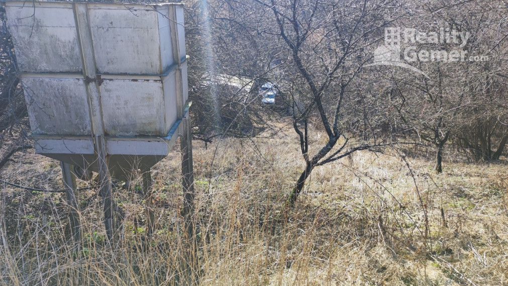 Záhrada s chatkou - Tormáš