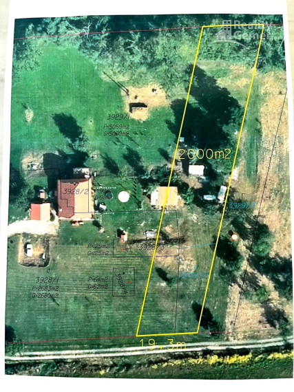 ZNÍŽENÁ CENA  !!!  Predaj lukratívneho pozemku  Mlynárka 4km od RS.  30eur/ m2