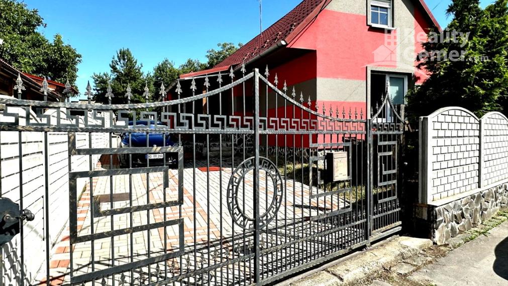 ZNÍŽENÁ CENA o 10000eur  !!! Predaj slnečného 4izb. rodinného domu v obci Nižná Pokoradz.