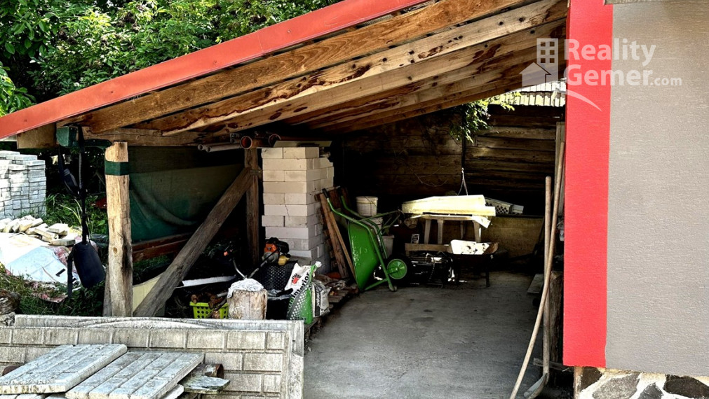 ZNÍŽENÁ CENA o 10000eur  !!! Predaj slnečného 4izb. rodinného domu v obci Nižná Pokoradz.