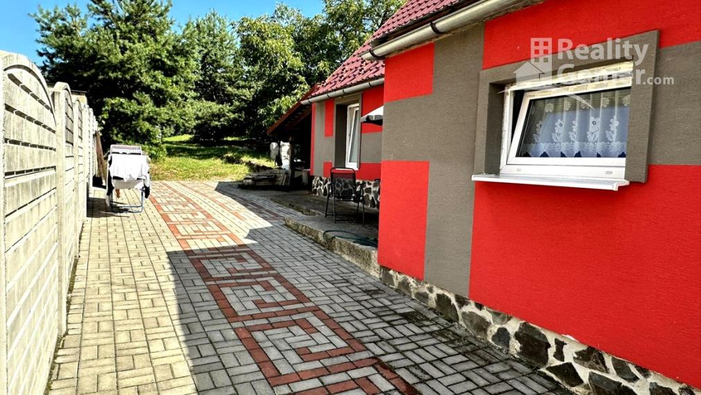 ZNÍŽENÁ CENA o 10000eur  !!! Predaj slnečného 4izb. rodinného domu v obci Nižná Pokoradz.