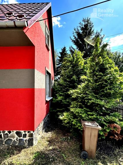 ZNÍŽENÁ CENA o 10000eur  !!! Predaj slnečného 4izb. rodinného domu v obci Nižná Pokoradz.