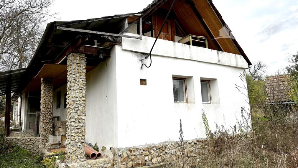 Výrazná zľava !!!! Predaj Dvoch Rodinných domov v obci Padarovce.