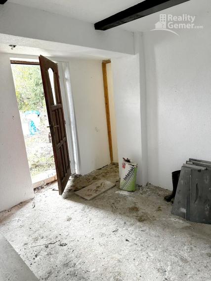 Výrazná zľava !!!! Predaj Dvoch Rodinných domov v obci Padarovce.