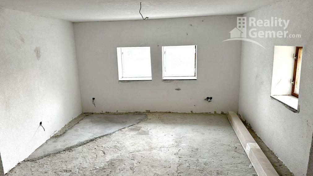 Výrazná zľava !!!! Predaj Dvoch Rodinných domov v obci Padarovce.