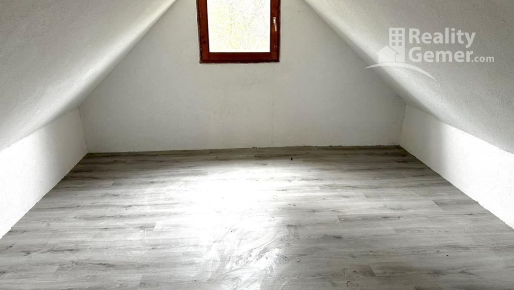 Výrazná zľava !!!! Predaj Dvoch Rodinných domov v obci Padarovce.