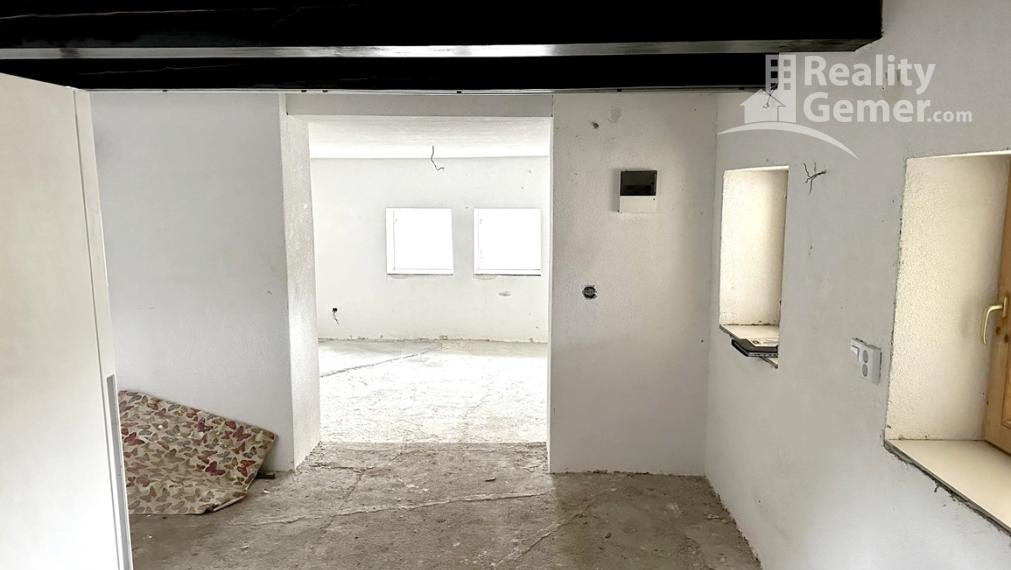 Výrazná zľava !!!! Predaj Dvoch Rodinných domov v obci Padarovce.