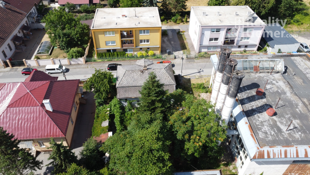 Pozemok so starším domom ulica Hurbanova