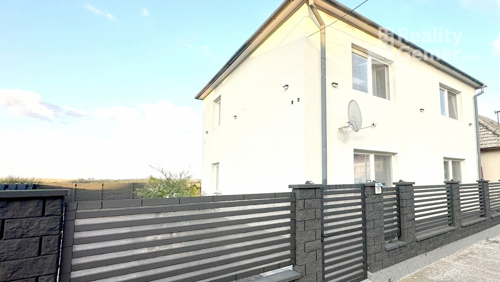 Predaj luxusného rodinného domu v obci Jesenské okr. Rim.Sobota