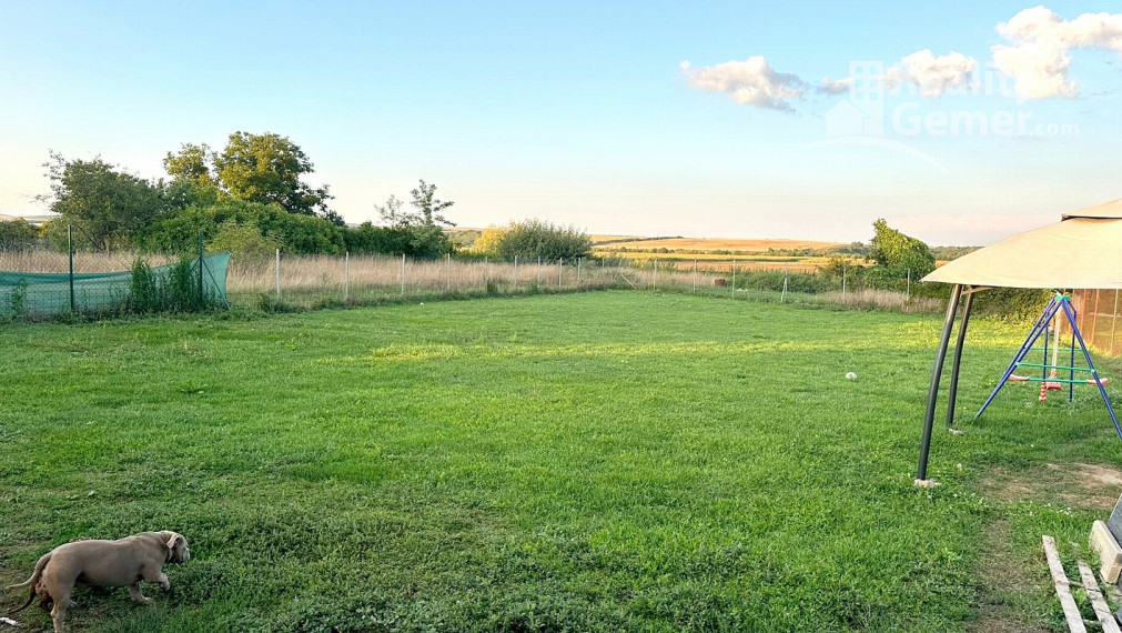 Predaj luxusného rodinného domu v obci Jesenské okr. Rim.Sobota