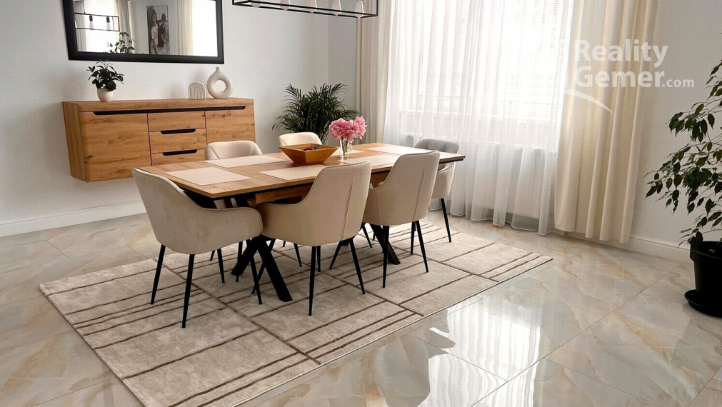 Predaj luxusného rodinného domu v obci Jesenské okr. Rim.Sobota