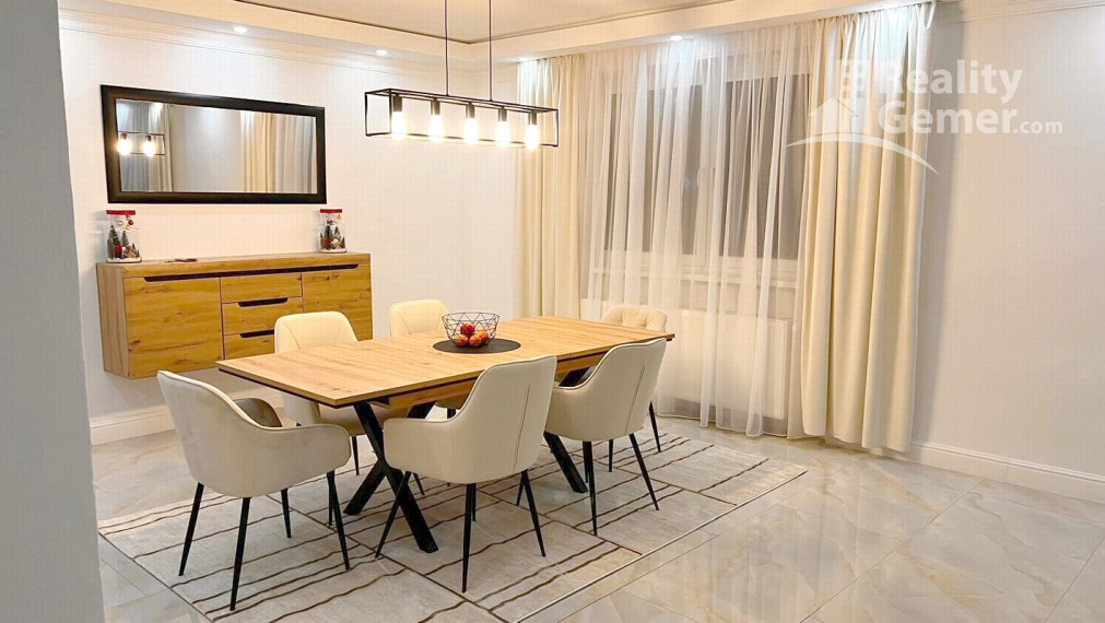 Predaj luxusného rodinného domu v obci Jesenské okr. Rim.Sobota