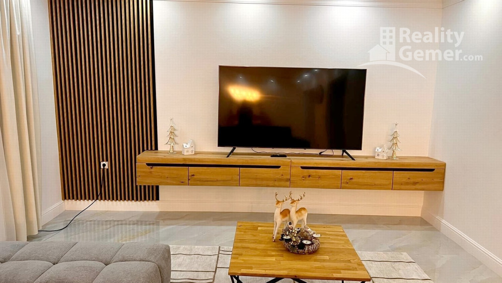 Predaj luxusného rodinného domu v obci Jesenské okr. Rim.Sobota