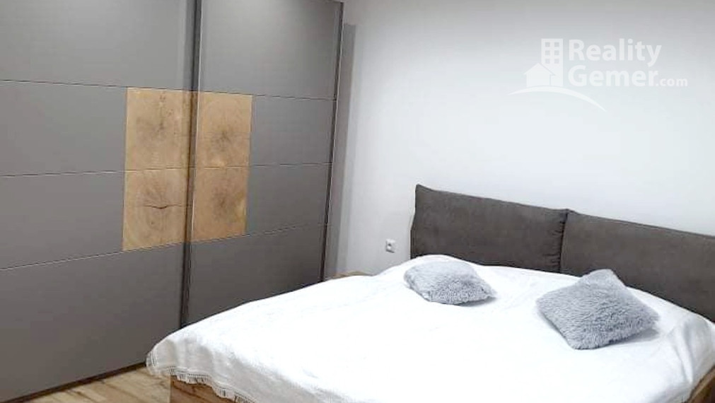 Predaj luxusného rodinného domu v obci Jesenské okr. Rim.Sobota