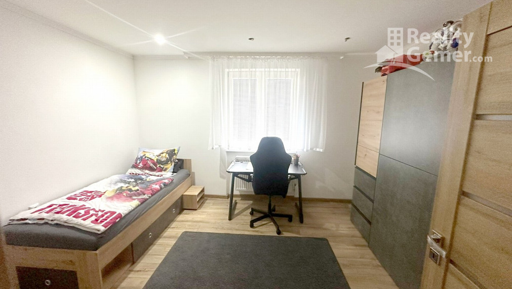 Predaj luxusného rodinného domu v obci Jesenské okr. Rim.Sobota