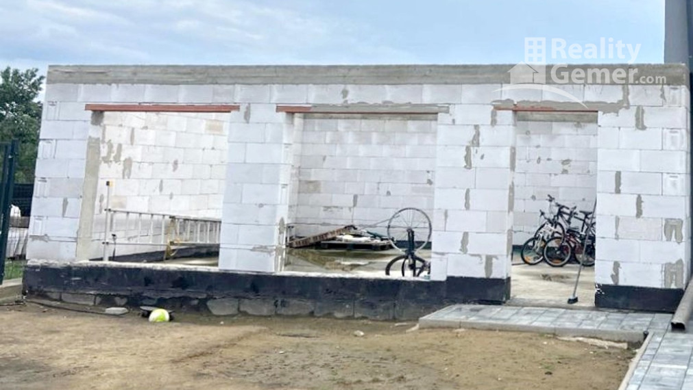 Predaj luxusného rodinného domu v obci Jesenské okr. Rim.Sobota