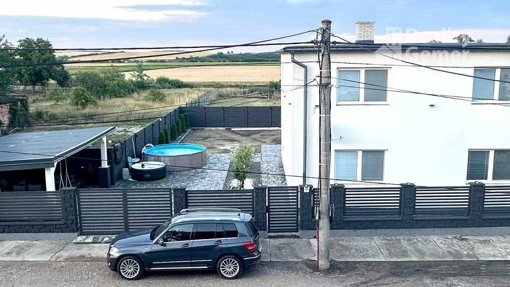 Predaj luxusného rodinného domu v obci Jesenské okr. Rim.Sobota