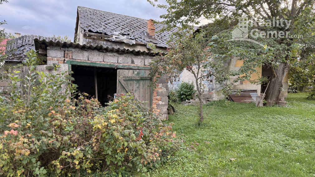 Rodinný dom - Zacharovce