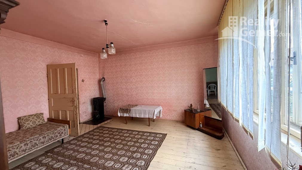 Rodinný dom - Zacharovce