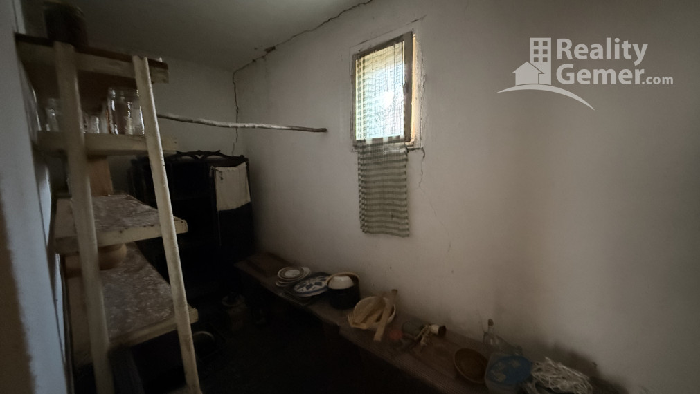 Rodinný dom - Zacharovce