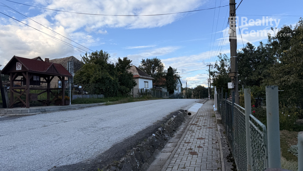 Rodinný dom - Zacharovce