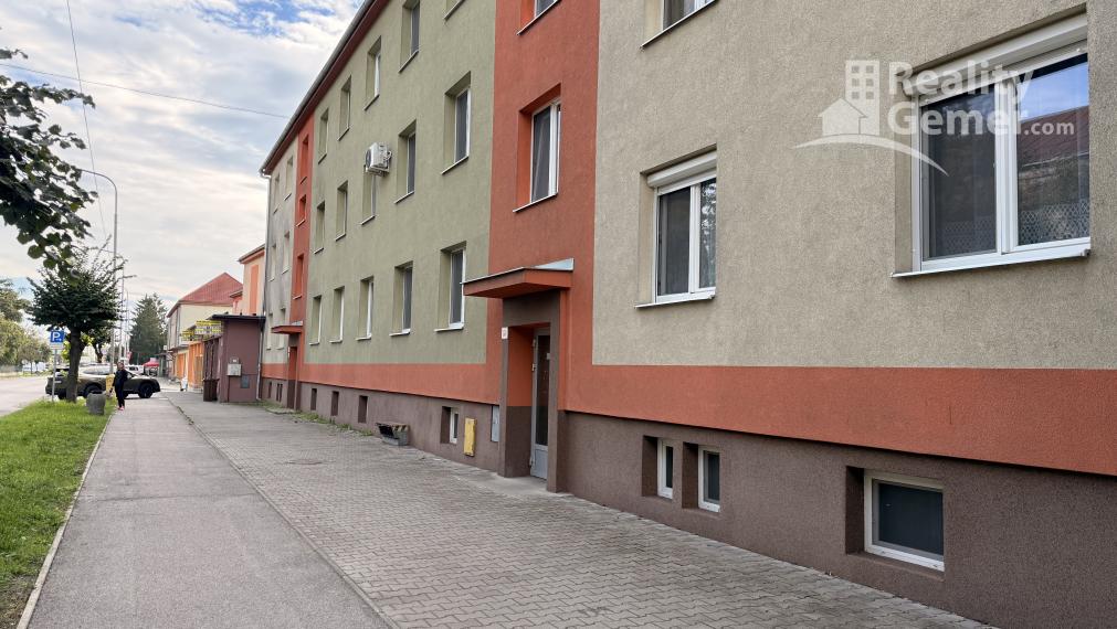 2 - izbový byt Školská ulica