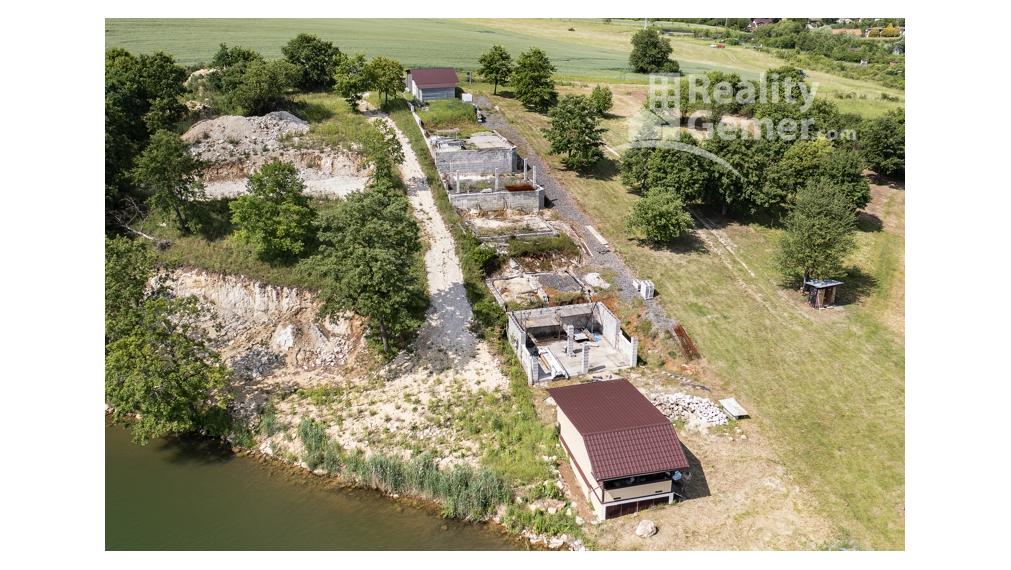 Pozemok pri vodnej nádrži Teplý Vrch