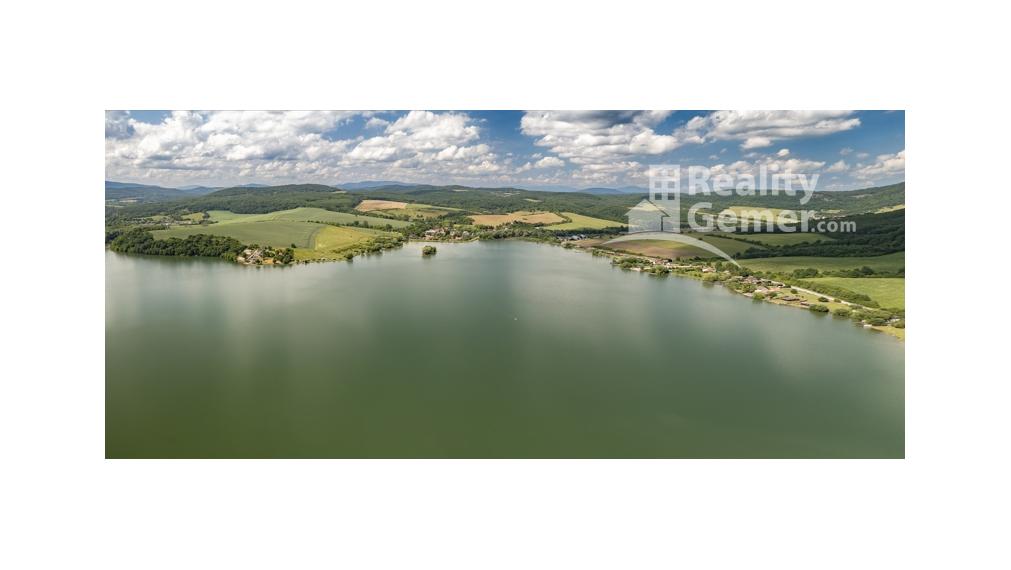 Pozemok pri vodnej nádrži Teplý Vrch