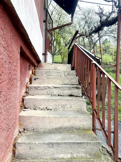 Predaj slnečnej záhradnej chatky Nižná Pokoradz časť (Araňoš)