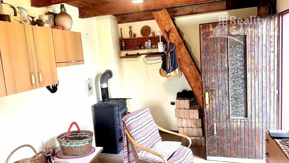 Predaj slnečnej záhradnej chatky Nižná Pokoradz časť (Araňoš)