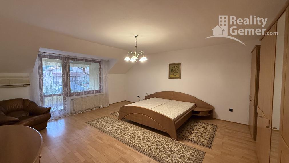 KOMFORTNÝ DOM K OKAMŽITÉMU NASŤAHOVANIU PRIAMO V CENTRE MESTA