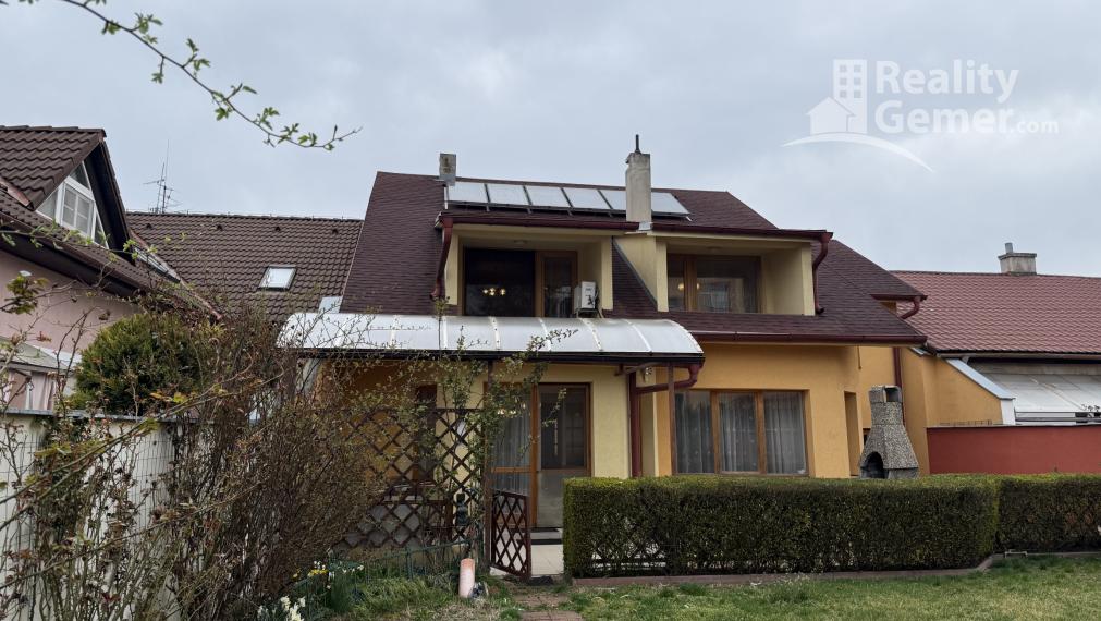 KOMFORTNÝ DOM K OKAMŽITÉMU NASŤAHOVANIU PRIAMO V CENTRE MESTA