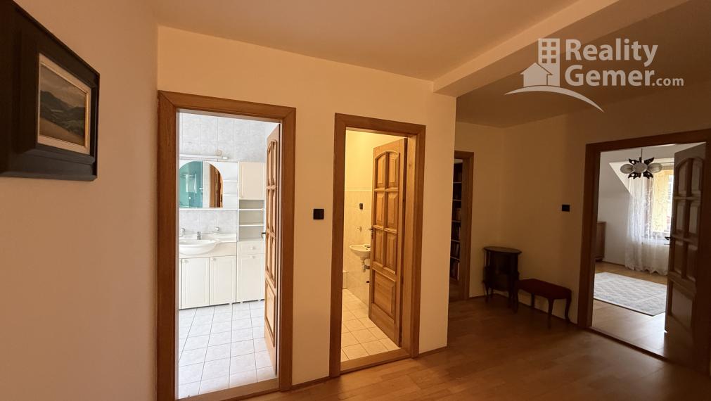 KOMFORTNÝ DOM K OKAMŽITÉMU NASŤAHOVANIU PRIAMO V CENTRE MESTA