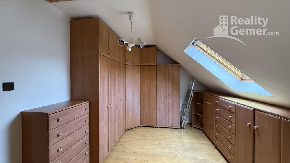 KOMFORTNÝ DOM K OKAMŽITÉMU NASŤAHOVANIU PRIAMO V CENTRE MESTA