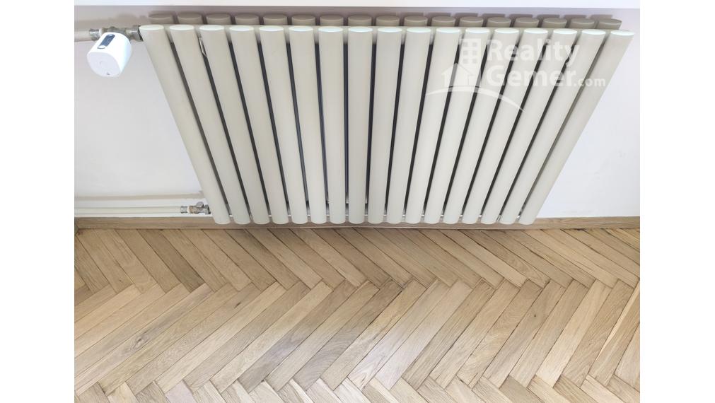 Štýlové bývanie s dušou: Kompletne zrekonštruovaný 3-izbový byt v poctivej tehle ul. Družstevná