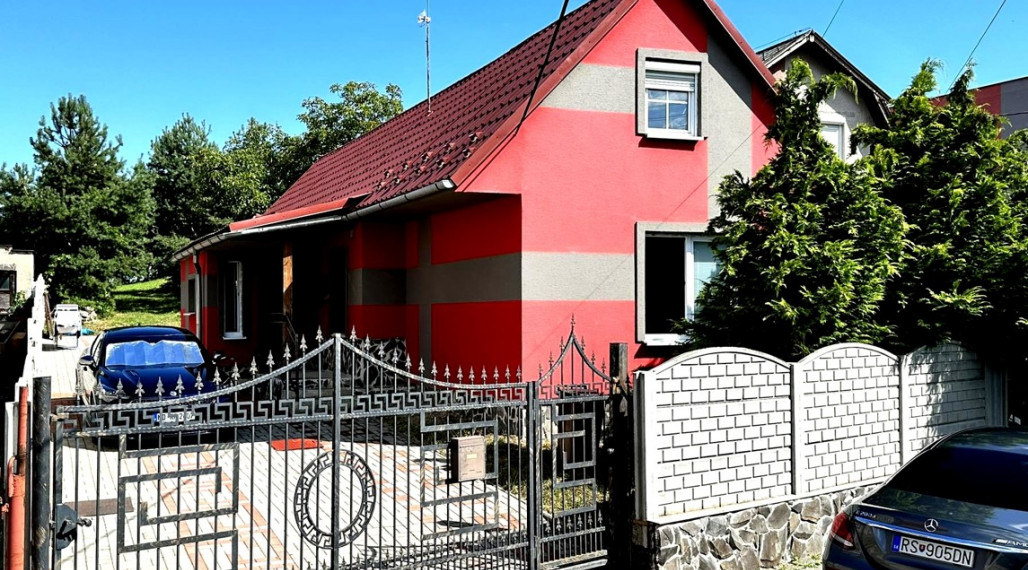 ZNÍŽENÁ CENA o 10000eur  !!! Predaj slnečného 4izb. rodinného domu v obci Nižná Pokoradz.