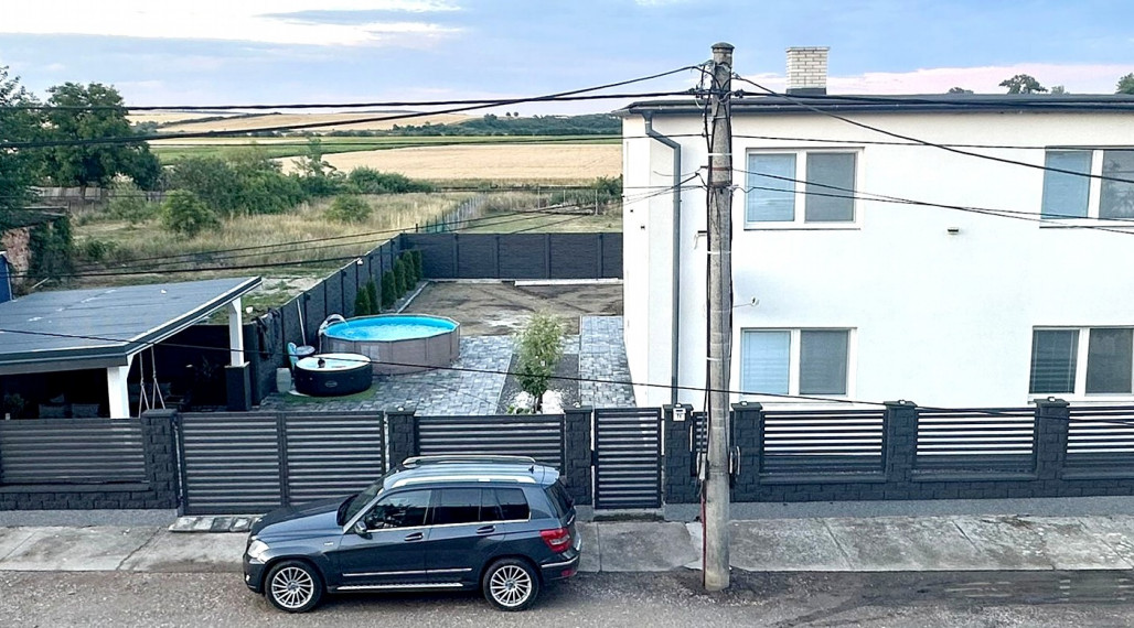 Predaj luxusného rodinného domu v obci Jesenské okr. Rim.Sobota