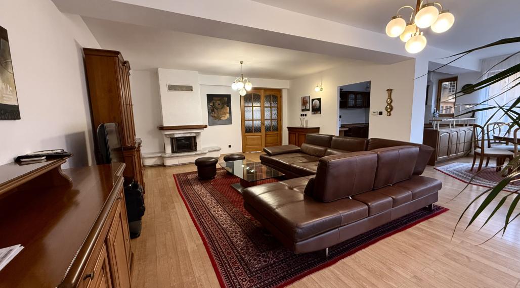 KOMFORTNÝ DOM K OKAMŽITÉMU NASŤAHOVANIU PRIAMO V CENTRE MESTA