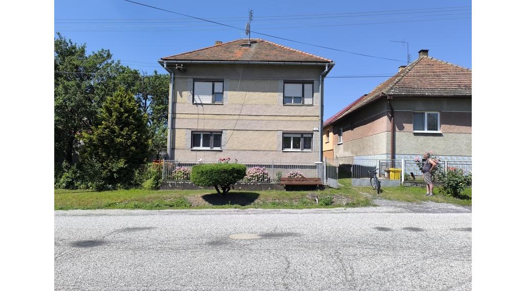 Rodinný dom – Vyšná Pokoradz s veľkým pozemkom a hospodárskymi budovami