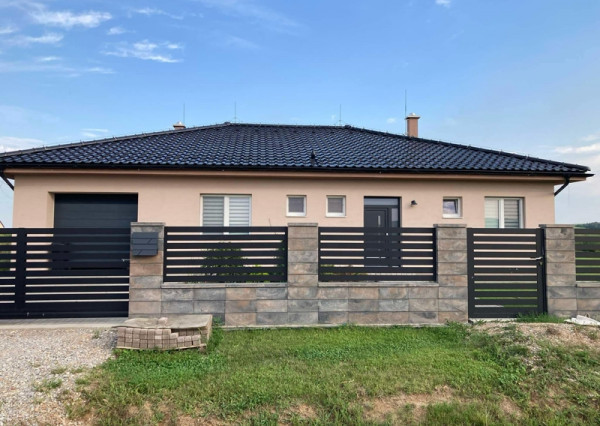 REZERVOVANÉ - Bungalov - Močiar - Novostavba