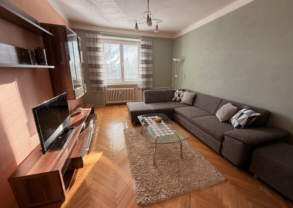 2 - izbový byt Školská ulica