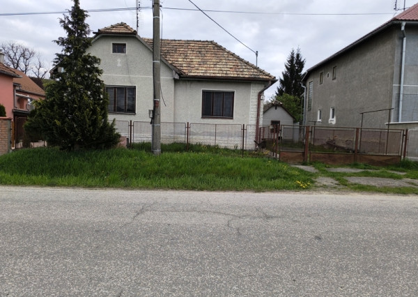 Dom, ktorý čaká na nový príbeh – oáza pokoja len kúsok od Rimavskej Soboty