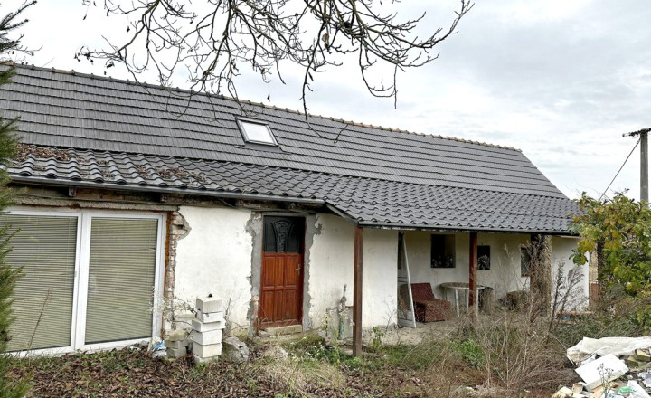 Rodinný dom v obci Padarovce za výhodnú cenu !!! - fotografia 1
