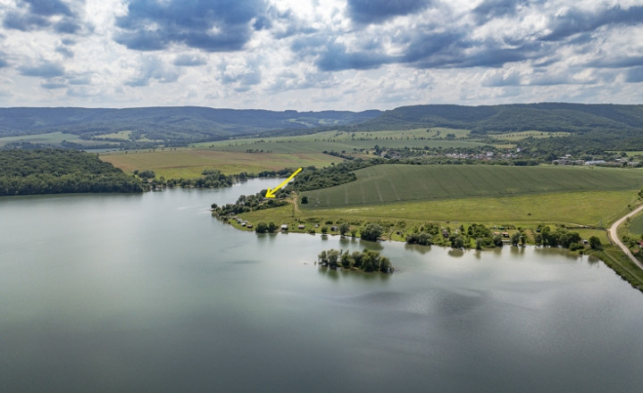 Pozemok pri vodnej nádrži Teplý Vrch - fotografia 12