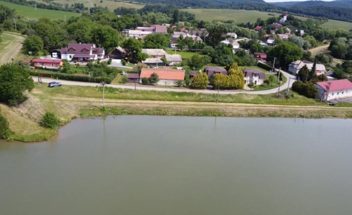 🏡 Rekreačný dom PRI VODE + bonusový rodinný dom na rekonštrukciu  BUDIKOVANY Vodná nádrž Teplý vrch. - fotografia 7