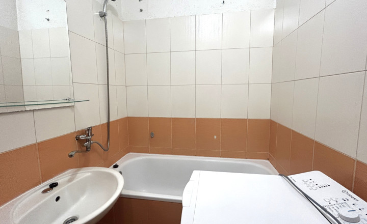 2 - izbový byt Školská s loggiou - vrátane zariadenia - fotografia 8